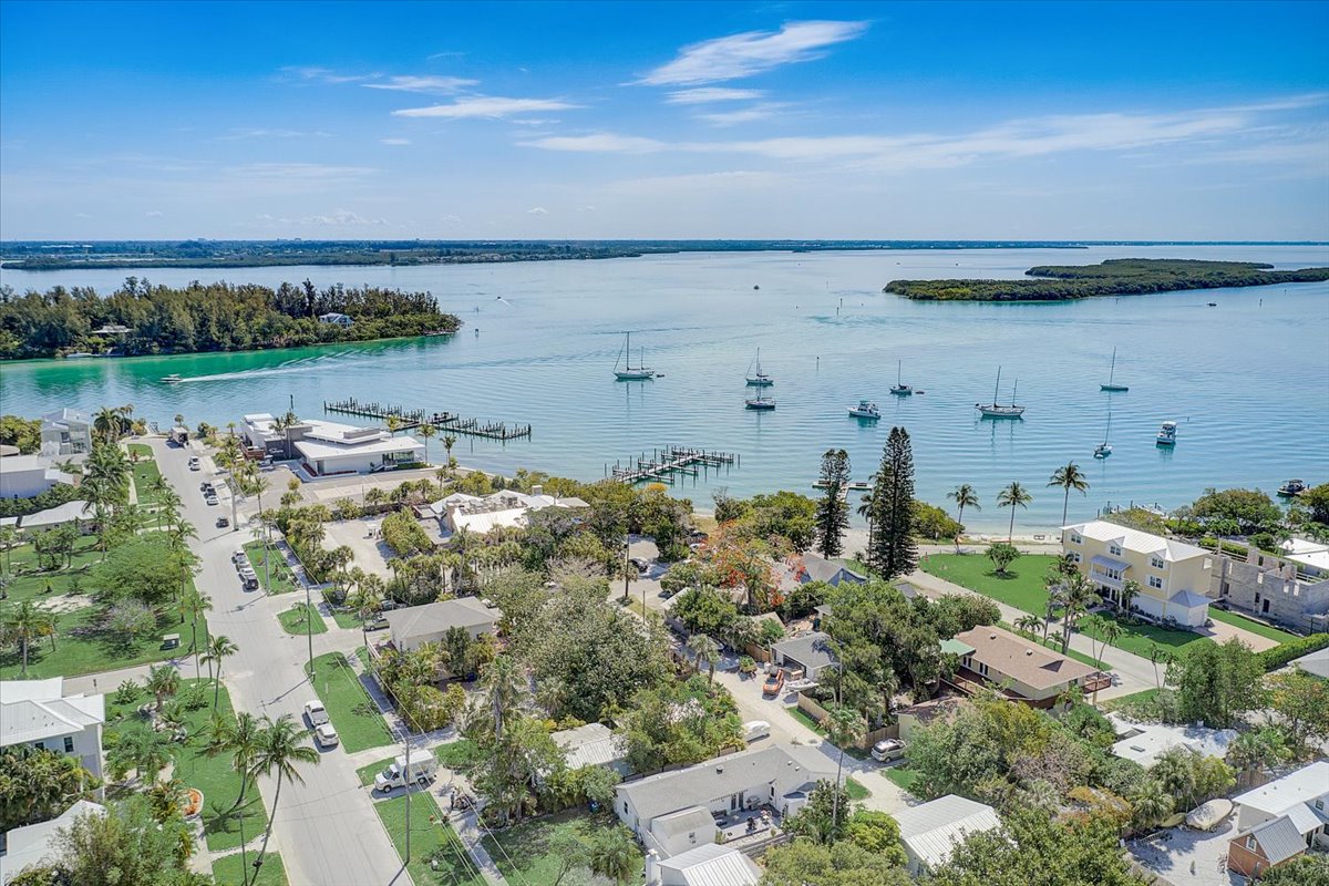 Longbeach Village